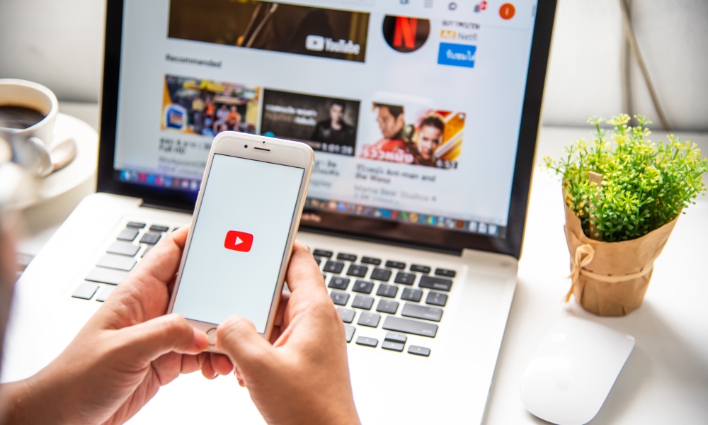 Эксперт назвал сроки полной блокировки YouTube в России