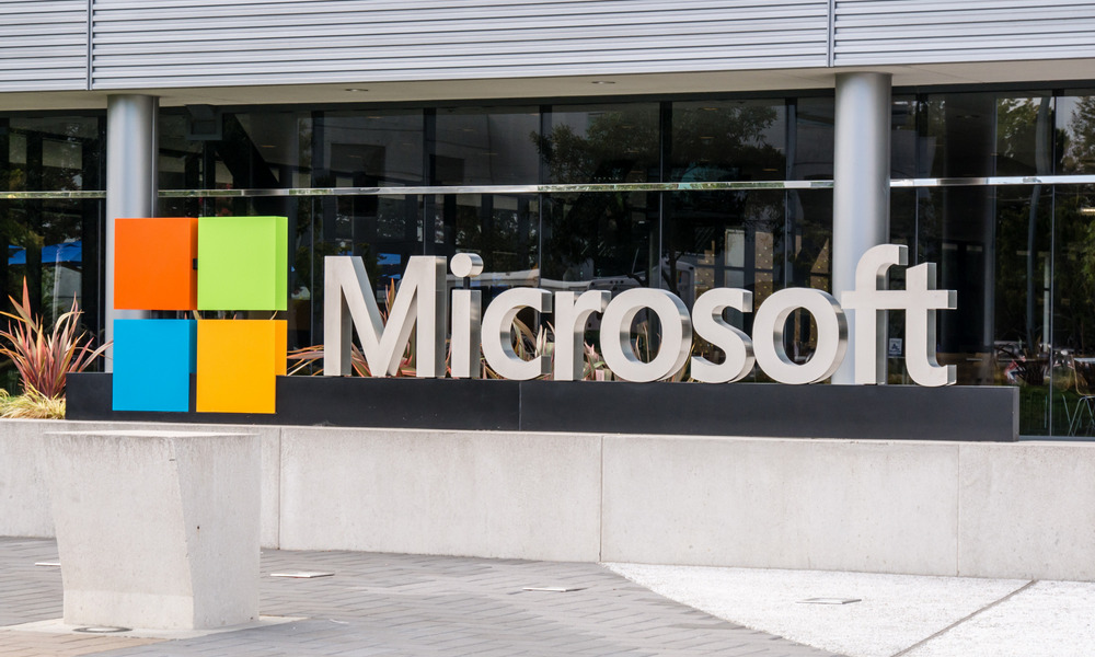 Массовый сбой в работе Windows осложнил работу банков, ТВ и авиалиний