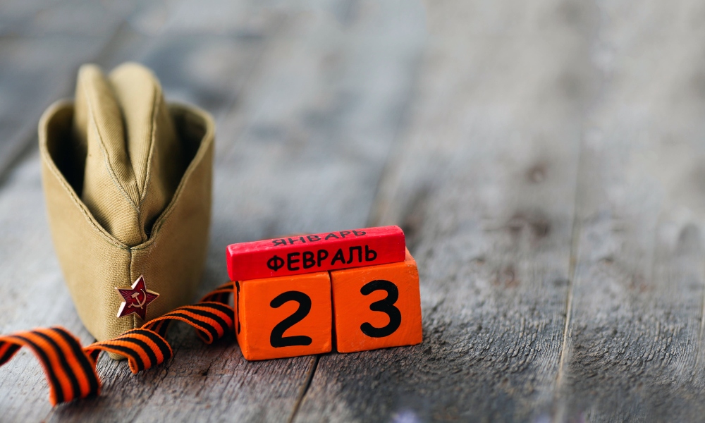 РЕН ТВ запустил новое тематическое оформление эфирного пространства ко Дню защитника Отечества